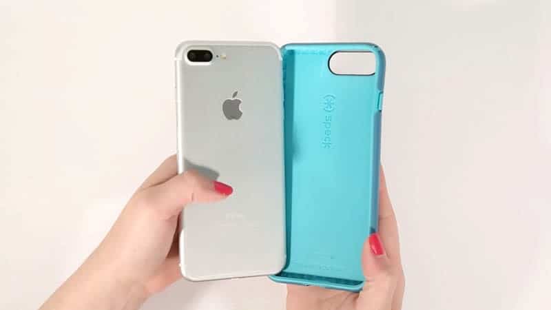 the phone case can obstruct your iphone camera