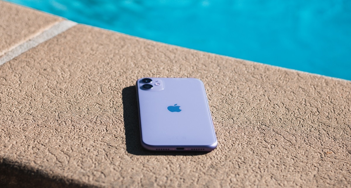 Best Waterproof Cases for iPhone 11