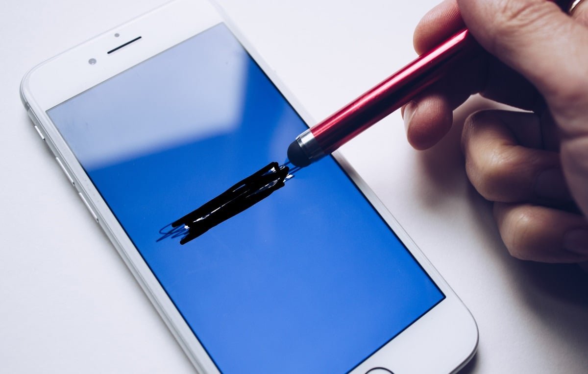 How to Factory Reset iPhone 12/11/X/XR/8 without iTunes