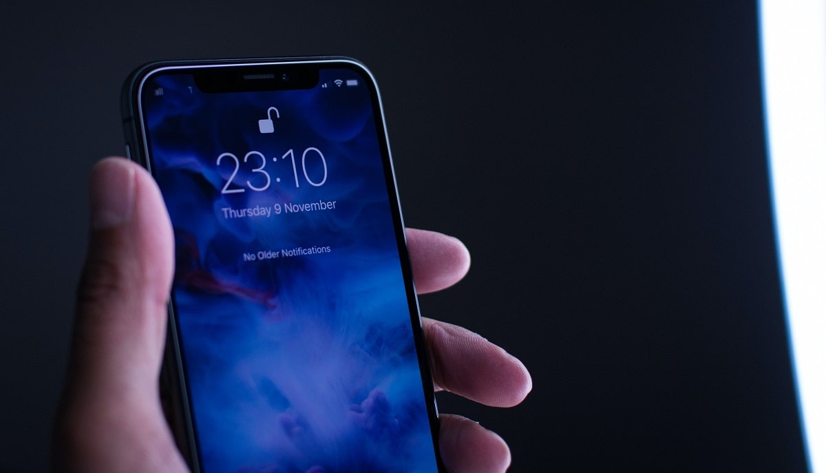 How to Unlock iPhone Passcode without Computer or Siri