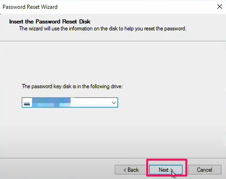 choose the usb drive in password reset wizard