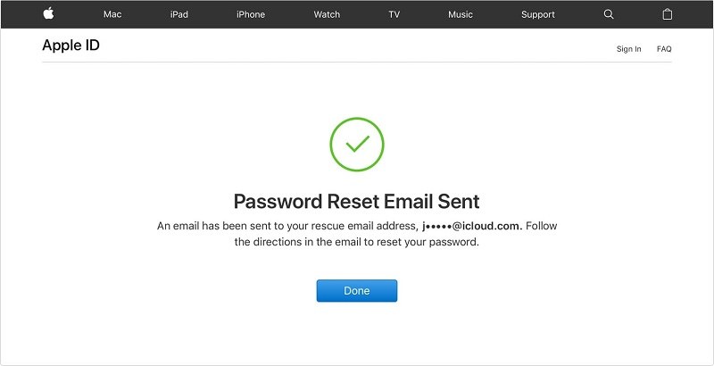 Apple ID sign-up page displaying a notification that the password reset link was sent to the registered email
